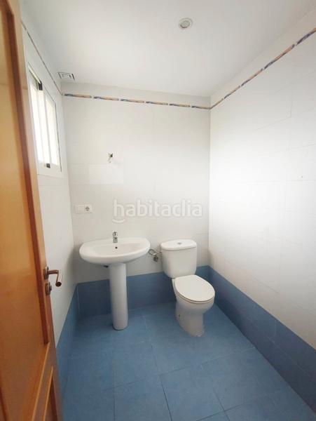 Foto bf508ffa-c1c1-4d41-919d-5bc022142165. Casa adossada a calle prolongación calvario 28 a Barrios (Los)