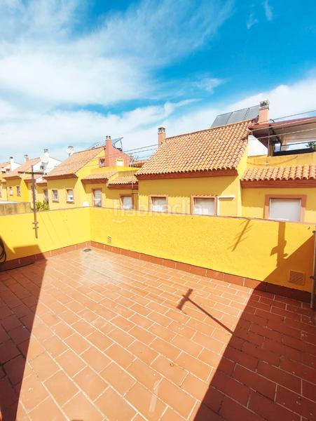 Foto e3600edb-5b0a-4007-9105-8d9697e11427. Casa adossada a calle prolongación calvario 28 a Barrios (Los)