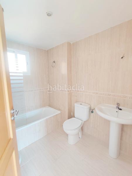 Foto f5bd81be-8bee-437d-896c-5167fd36c842. Casa adossada a calle prolongación calvario 28 a Barrios (Los)