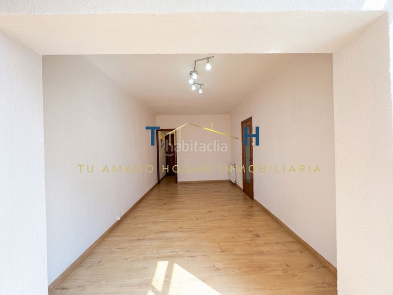 Foto 06f541b1-8be2-4544-98f5-e048a56e12eb. Pis amb calefacció a Centre-Estació Gavà