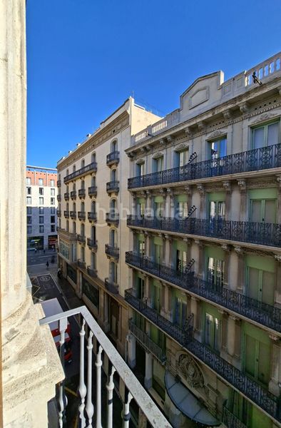Foto bd05f8c3-591b-473c-a14e-0e09258be83b. Apartament amb calefacció a Raval Barcelona