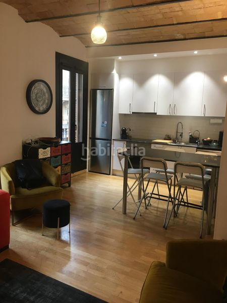 Foto ff3853e3-bfcc-4f56-ae1b-a4e7a2672853. Apartament amb calefacció a Raval Barcelona