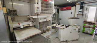 Transfer Business premise  Plaça de ramon mir. Traspaso de obrador de pan-pastelería con cafeterïa