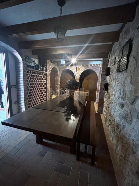 Foto b6c60727-5467-424b-96ee-1390da793ffc. Casa amb xemeneia calefacció aparcament piscina a Cunit