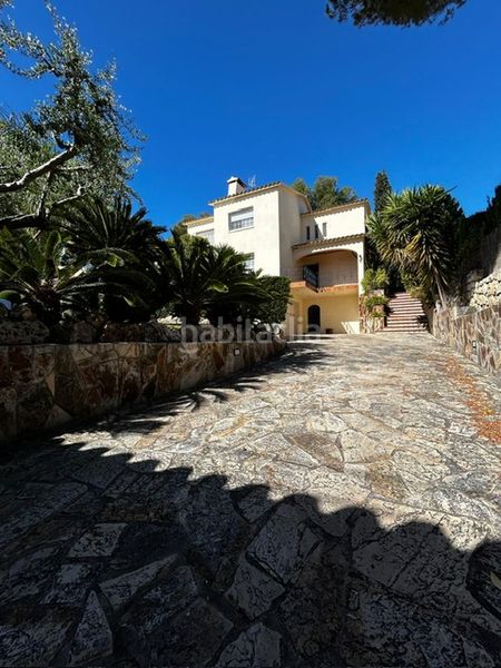 Foto e44bfce0-7a25-4e49-b071-f69c3aadfd47. Casa amb xemeneia calefacció aparcament piscina a Cunit