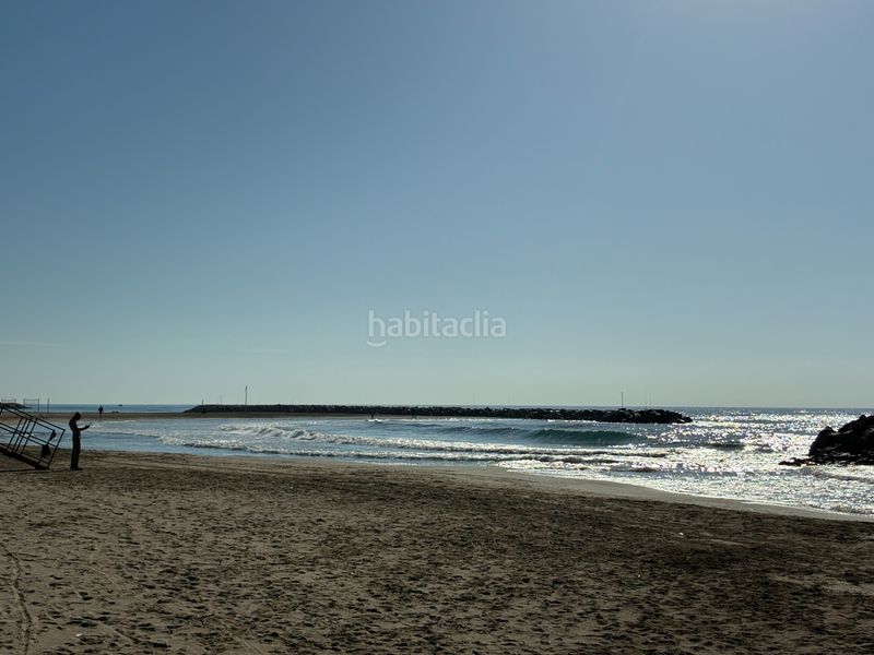 Foto e83fa013-1857-49f3-bc07-2cfa6a7d7115. Casa amb xemeneia calefacció aparcament piscina a Cunit