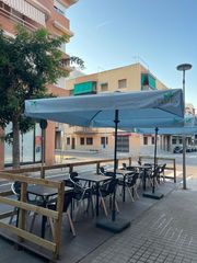 Traspàs Local Comercial a Carrer de joan llaverias 10. Traspaso de obrador de pan-pastelería con cafeterïa