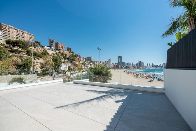 Foto 9a76395e-bdf6-45ce-8a88-3abad4056e20. Àtic amb calefacció aparcament piscina a Playa Poniente Benidorm