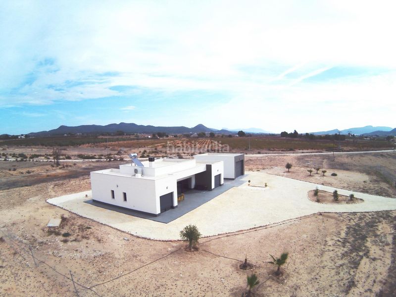 Foto a6d71114-eb85-4345-9ba0-864c14249d1f. Xalet amb piscina a Pinoso