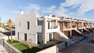 Haus in Pilar de la Horadada Ciudad