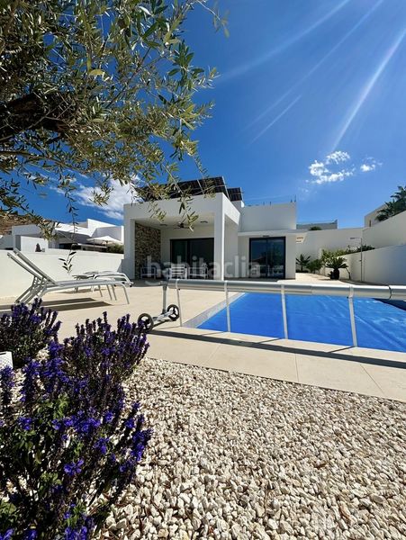 Foto f5126337-e808-48a0-be54-10082f3e161a. Xalet amb calefacció piscina a Benijófar