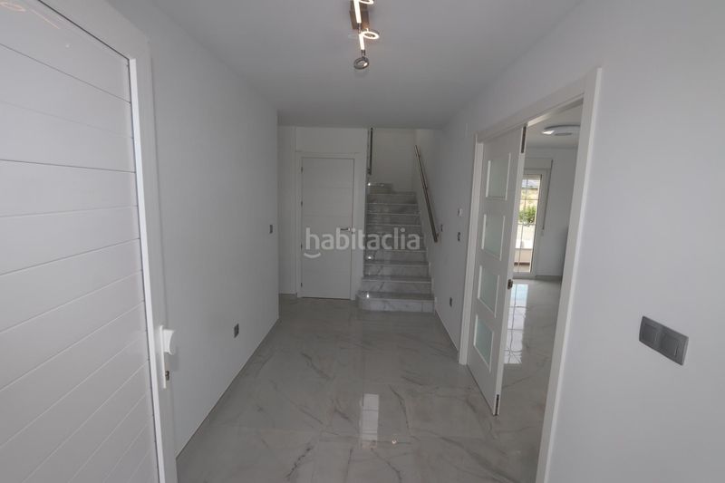 Foto f5b501f6-a7a7-4c8d-82a4-d03d0008665c. Xalet amb piscina a Pinoso