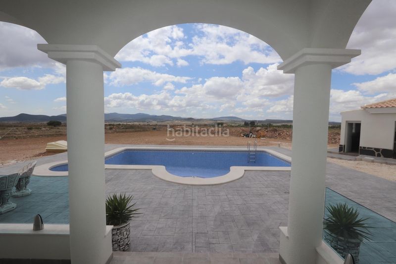 Foto f9b9a868-44c6-4753-8128-73bdf713ae73. Xalet amb piscina a Pinoso