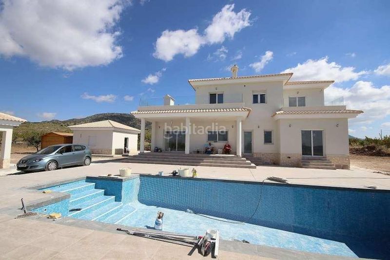Foto 114ef14d-0ef3-4b25-b765-69fd1b7f9fbd. Xalet amb piscina a Pinoso