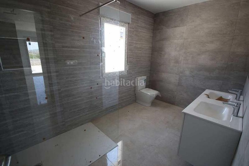 Foto 3a631cd4-8136-4a1e-9c2a-f80de078940c. Xalet amb piscina a Pinoso