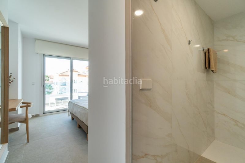 Foto 40cd8e64-98fb-4f9d-80c7-7cd024dc7e53. Apartament amb piscina a Playa Flamenca Orihuela