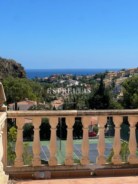 Foto 1902ebc7-cbc9-4154-a1d6-3b2c1d4f912b. Casa amb calefacció piscina a Canuta Calp