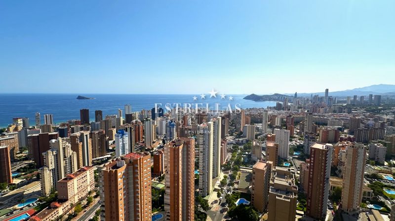 Foto 382adea6-19fd-4fe5-bdd2-5d2be9bc1379. Àtic amb calefacció aparcament piscina a Juzgados - Plaza de Toros Benidorm