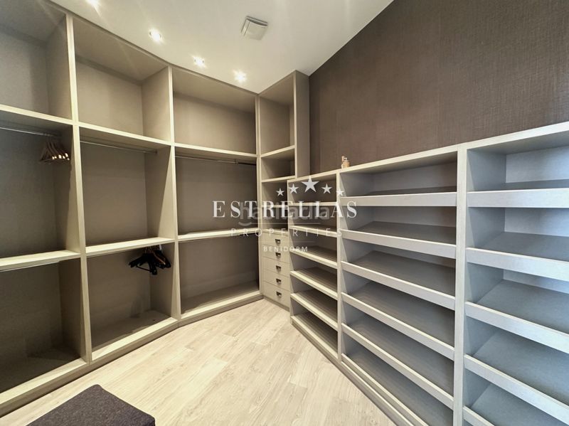 Foto 4e51abe7-1596-4003-8959-61c2578750a2. Àtic amb calefacció aparcament piscina a Juzgados - Plaza de Toros Benidorm