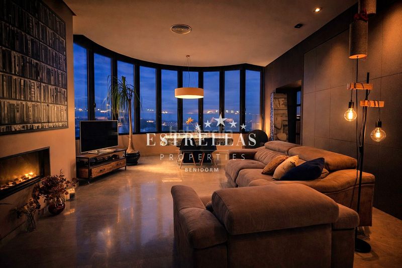 Foto 67b79cf3-0b6e-4c83-b948-e5cdb986fe5c. Àtic amb calefacció aparcament piscina a Juzgados - Plaza de Toros Benidorm