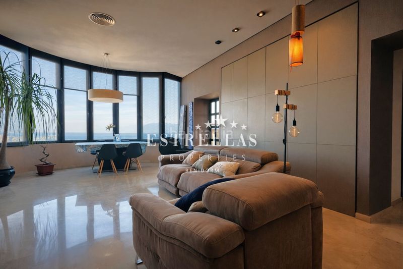 Foto 6eb16937-26a7-49ff-ab94-6ac2cb06cba6. Àtic amb calefacció aparcament piscina a Juzgados - Plaza de Toros Benidorm