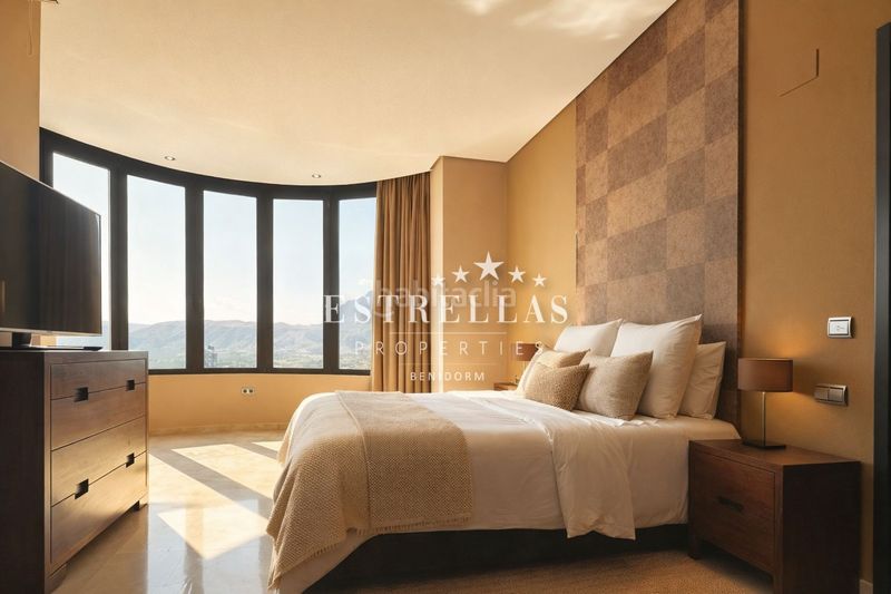 Foto df429b5e-c449-499e-950d-a7b4ea4edc0f. Àtic amb calefacció aparcament piscina a Juzgados - Plaza de Toros Benidorm