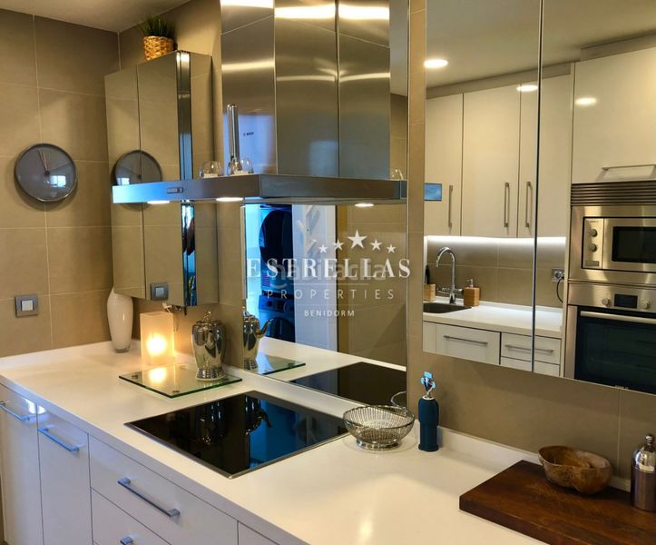 Foto 8843f813-df9c-461c-a349-4c176f8e952b. Apartamento en Playa Poniente Benidorm