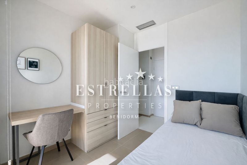 Foto bc1cef27-b645-4904-a196-7b2f8610f6e0. Apartament amb calefacció aparcament piscina a Playa Poniente Benidorm