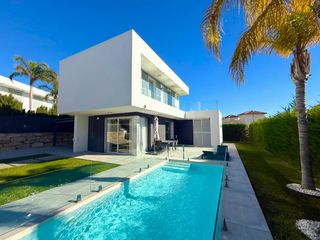 Rent Chalet in Golf Bahía