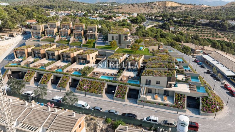 Foto 2f0a45eb-5be0-4c06-ad90-a408b66c4eb5. Chalet mit heizung parking pool in Montebello - Nou Espai Nucia (la)