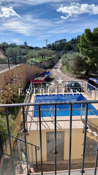 Foto 71593f69-8555-4267-af86-a72dcfc16c0a. Masia amb aparcament piscina a Relleu