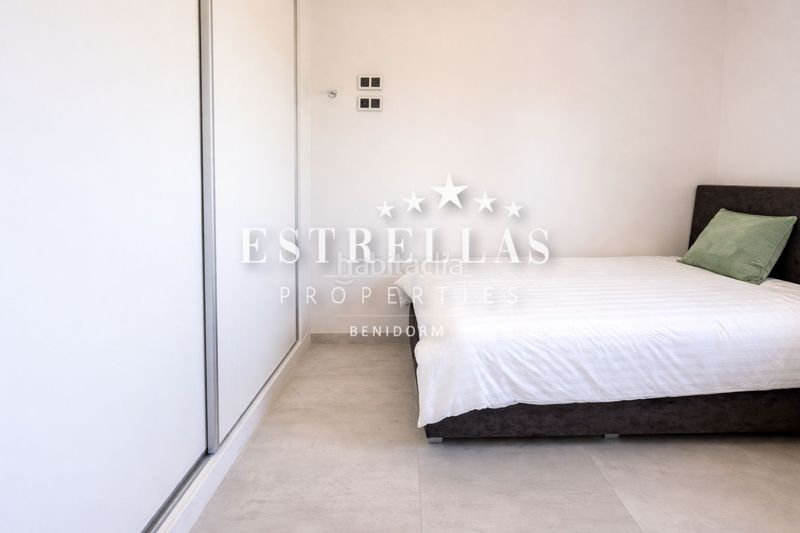 Foto 2d6156fd-6c5d-41d4-bc27-604e1d7d503f. Apartament amb calefacció aparcament piscina a Playa Poniente Benidorm