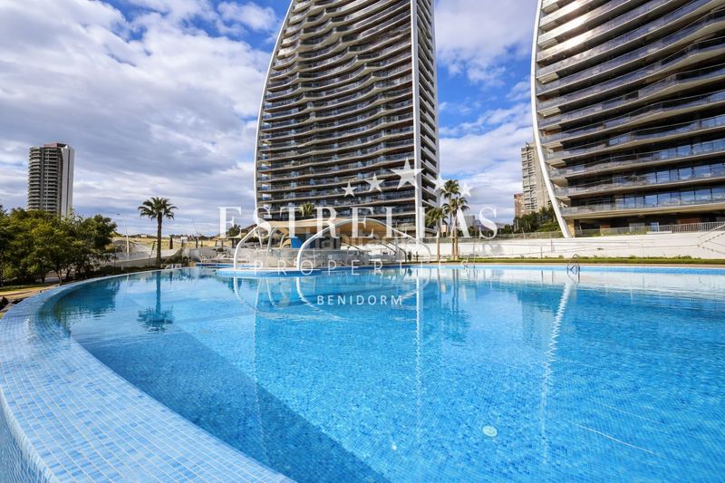 Foto 61e6ee8d-1b32-4771-b960-77273365a068. Apartament amb calefacció aparcament piscina a Playa Poniente Benidorm