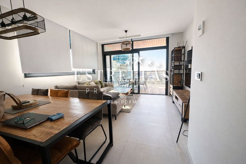 Foto a1d6dc4f-e19d-4808-9239-d2616ce1ce79. Apartament amb calefacció aparcament piscina a Playa Poniente Benidorm