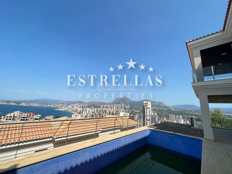 Foto 0b9cda6a-2e63-4185-a6fc-dad6e1a20ee5. Chalet en Sierra Helada Benidorm