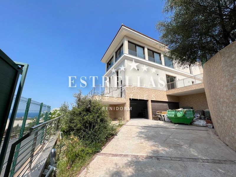Foto 3c7feff3-6140-4d92-bd52-a9ab40a0bab8. Chalet en Sierra Helada Benidorm