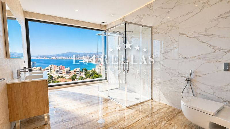 Foto dbf936f5-d0a7-44c4-9044-61e129e5d57f. Chalet en Sierra Helada Benidorm