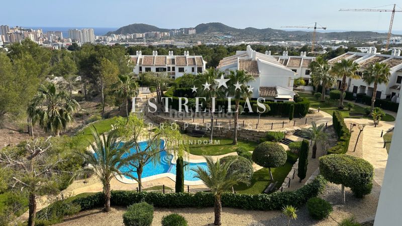 Foto 6b1b8564-0f15-4788-ab8a-6f3a62b1e146. Àtic amb calefacció aparcament piscina a Golf Bahía Finestrat