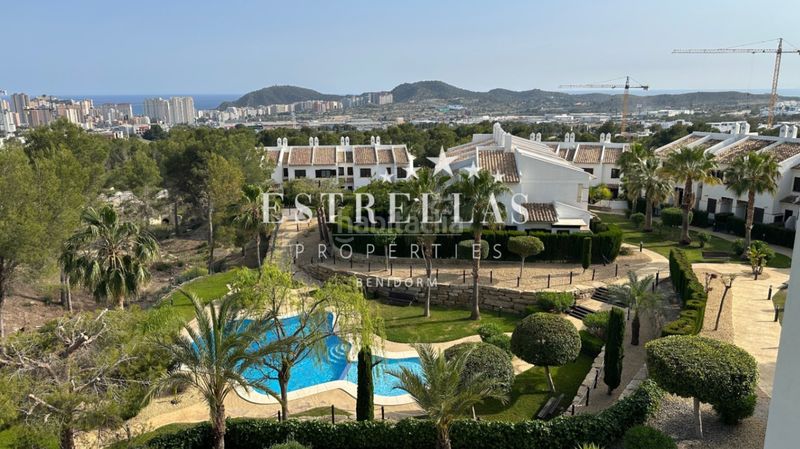 Foto 6b4348fa-0571-425f-86e5-19228a6260fd. Àtic amb calefacció aparcament piscina a Golf Bahía Finestrat