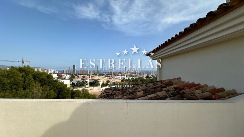 Foto 71f99798-9f44-4018-bc93-288af96fdd31. Àtic amb calefacció aparcament piscina a Golf Bahía Finestrat