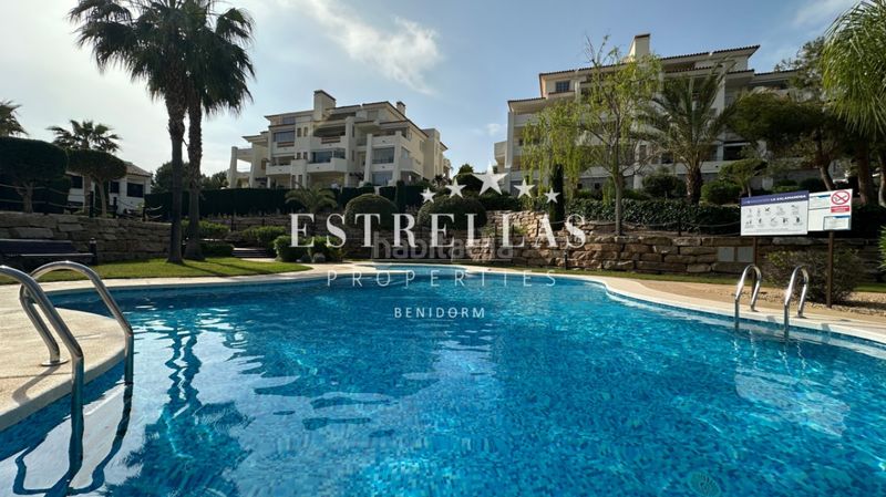Foto 72dff373-20b5-43c0-bdfb-7055583cc7e1. Àtic amb calefacció aparcament piscina a Golf Bahía Finestrat