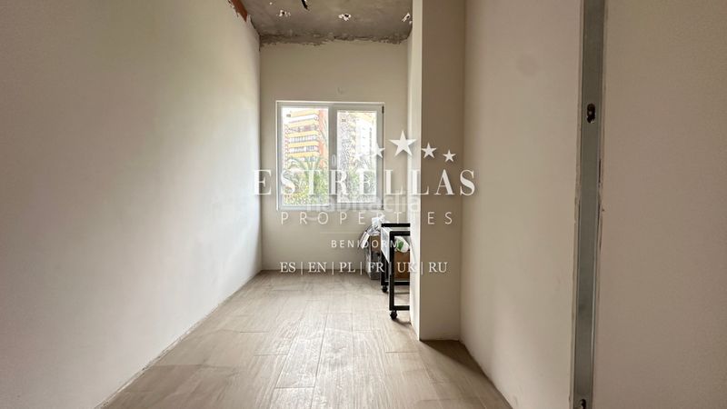 Foto d092d784-0736-4580-9963-c2ab078f4623. Apartament amb calefacció piscina a Playa Poniente Benidorm