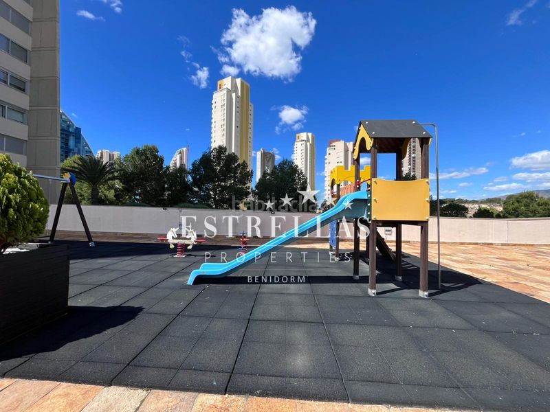 Foto 3d3d6387-c97e-45f3-aa7e-39a0a6e93289. Apartament amb calefacció aparcament piscina a Via Parque Benidorm