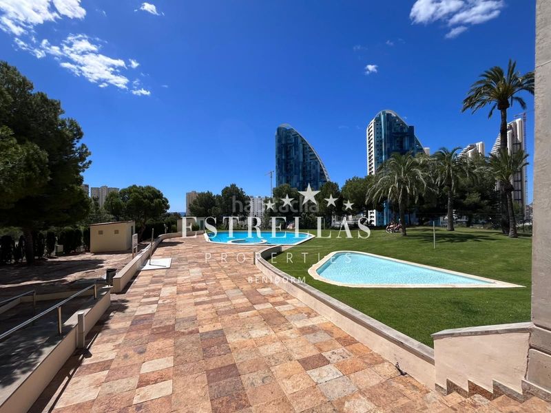 Foto 442b123d-86ed-417f-921e-5a72bf86f1b5. Apartament amb calefacció aparcament piscina a Via Parque Benidorm