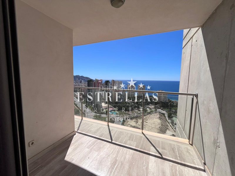 Foto a9b97ac0-352f-486a-951c-2682ce390e01. Apartament amb calefacció aparcament piscina a Via Parque Benidorm
