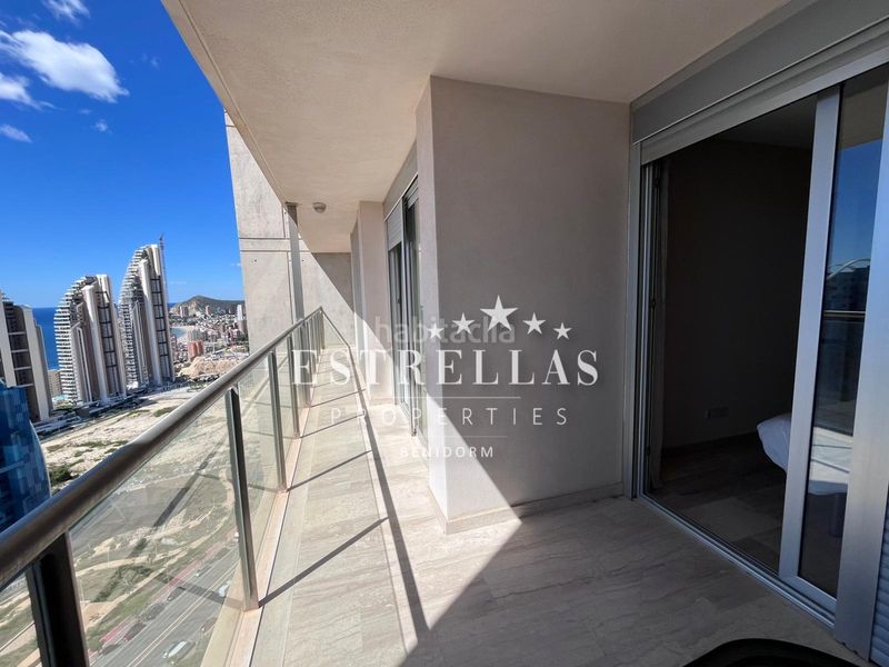 Foto babc3d52-d7cc-4891-831e-d41d8226291f. Apartament amb calefacció aparcament piscina a Via Parque Benidorm