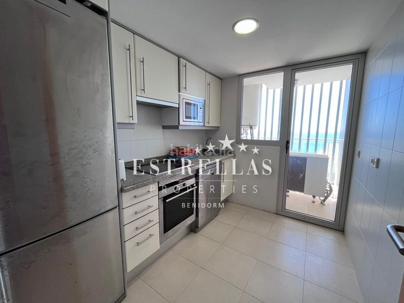 Foto dffb79d1-d2a4-426e-a93f-e2492712ad0b. Apartament amb calefacció aparcament piscina a Via Parque Benidorm
