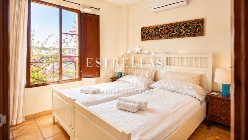 Foto 5b21ba0b-2883-41dc-b677-5f775604f535. Casa adossada amb calefacció piscina a Golf Bahía Finestrat