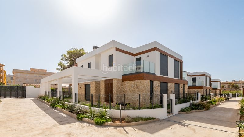 Foto ce70094c-8568-4c3e-b79e-4e9c1140bd64. Casa adossada a Cala Ratjada Capdepera