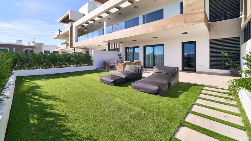 Foto b6ba9aaa-3387-40ce-9284-2b0e322cd262. Apartament a Benatalaya Estepona